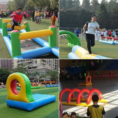 スポーツゲームの刺激的なインフレータブル障害物